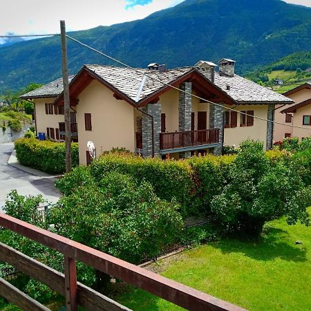 Appartamento Ai Piedi Del Gran Paradiso Saint-Pierre Luaran gambar